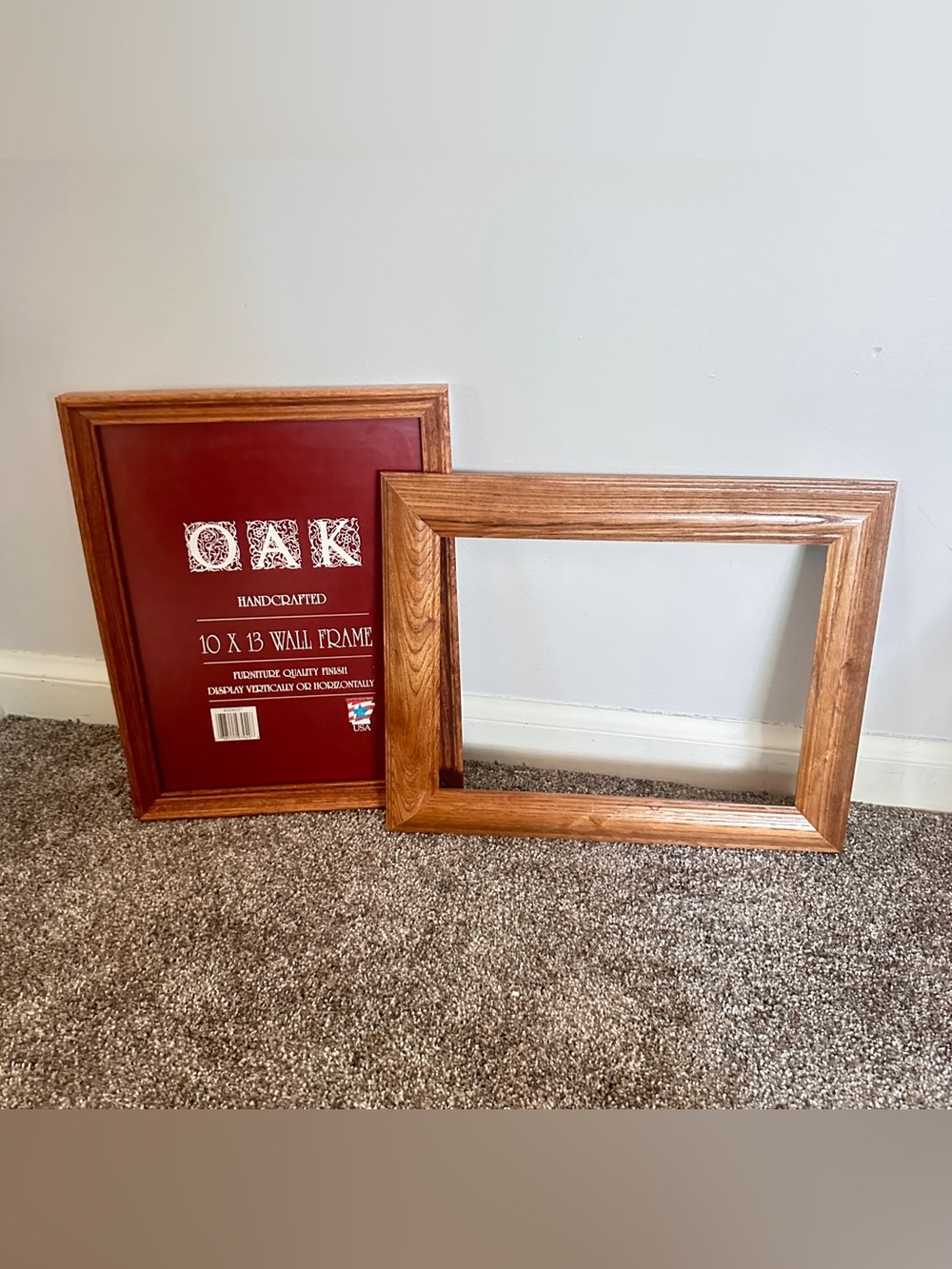 Lot of 2 oak frames 10x13, 8.5x11.5